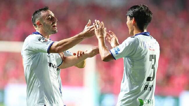 Màn thư hùng kịch tính Gamba Osaka vs Yamagata Montedio