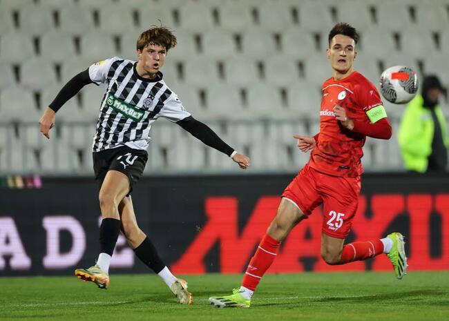 Màn thư hùng kịch tính Partizan Belgrade vs IMT Novi Beograd