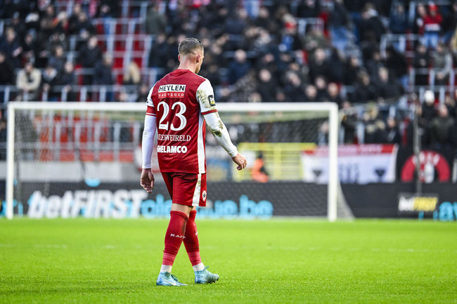 Góc chuyên gia soi kèo Sporting Charleroi vs Royal Antwerp FC - 23h30 ngày 17/08 2 Màn thư hùng kịch tính Sporting Charleroi vs Royal Antwerp FC